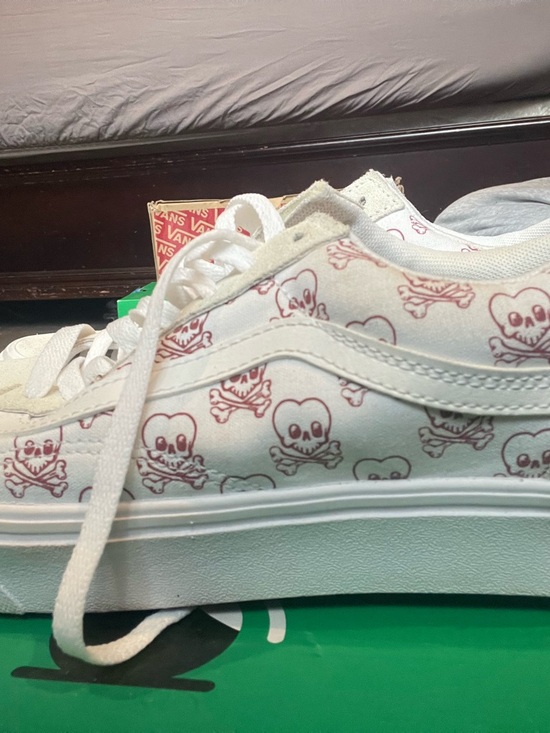 Vans Other - Vans mens White Low-Top Sneakers with red Heart Skull Print